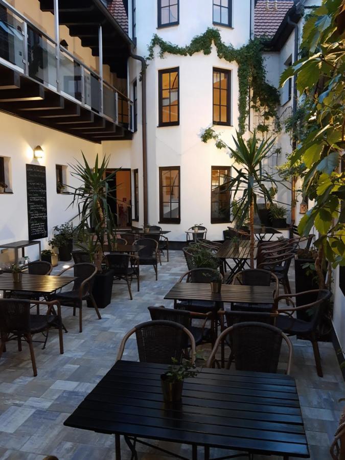 Hotel Weisses Ross Elsterwerda Zewnętrze zdjęcie