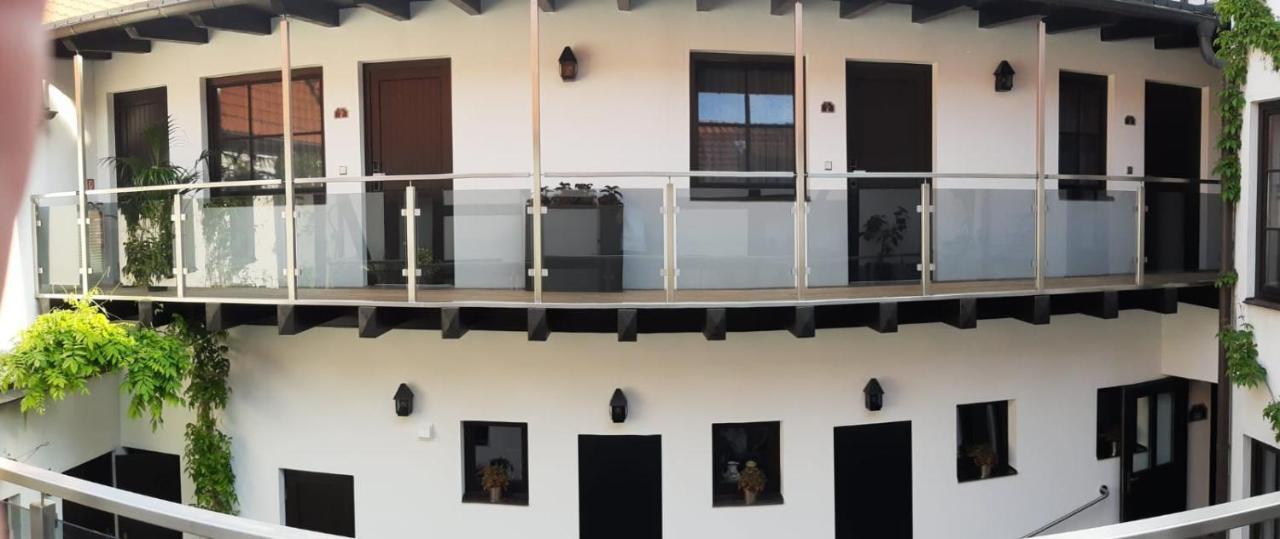 Hotel Weisses Ross Elsterwerda Zewnętrze zdjęcie